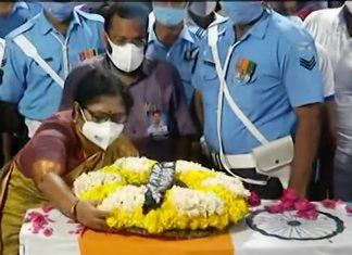 ധീര ജവാന് ആദരാഞ്ജലികൾ അർപ്പിച്ച് ജന്മനാട്. ജൂനിയർ വാറന്റ് ഓഫീസർ എ പ്രദീപിന്റെ ഭൗതിക ശരീരം പൊതു ദർശനത്തിനെത്തിച്ചു