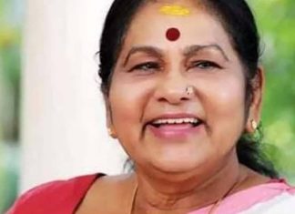 നടി കെപിഎസി ലളിത അന്തരിച്ചു. തൃപ്പൂണിത്തുറയിലുള്ള, മകന്റെ ഫ്ലാറ്റിൽ വച്ചായിരുന്നു അന്ത്യം.