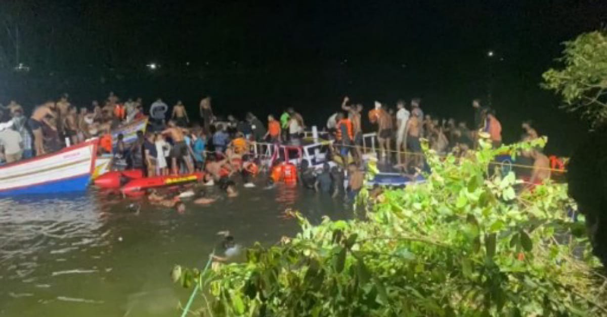 മലപ്പുറം താനൂര് ബോട്ട് മറിഞ്ഞുണ്ടായ ഇതുവരെ 22 മരണം. രക്ഷാപ്രവർത്തനം തുടരുന്നു.