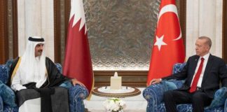 തുർക്കി പ്രസിഡന്റ് റജബ് ത്വയ്യിബ് ഏർദുഗാൻ ഖത്തർ അമീർ ഷെയ്ഖ് തമീം ബിൻ ഹമദ് അൽ താനിക്കായി പ്രത്യേക ഉപഹാരം കൈമാറി…