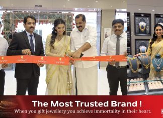 കല്യാണ് ജൂവലേഴ്സിന്റെ അടൂരിലെ പുതിയ ഷോറൂംചലച്ചിത്രതാരം മംമ്താ മോഹന്ദാസ് ഉദ്ഘാടനം ചെയ്തു.. ലോകോത്തര നിലവാരത്തിലുള്ള ഷോപ്പിംഗ് അനുഭവം അടൂരിൽ