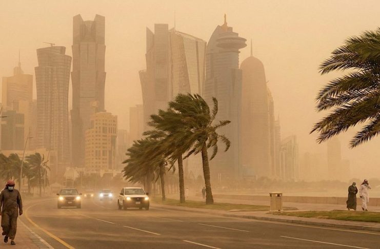 ഖത്തറിലേക്ക് മിസൈലുകൾ തൊടുത്ത് വിട്ട് ഇറാൻ..